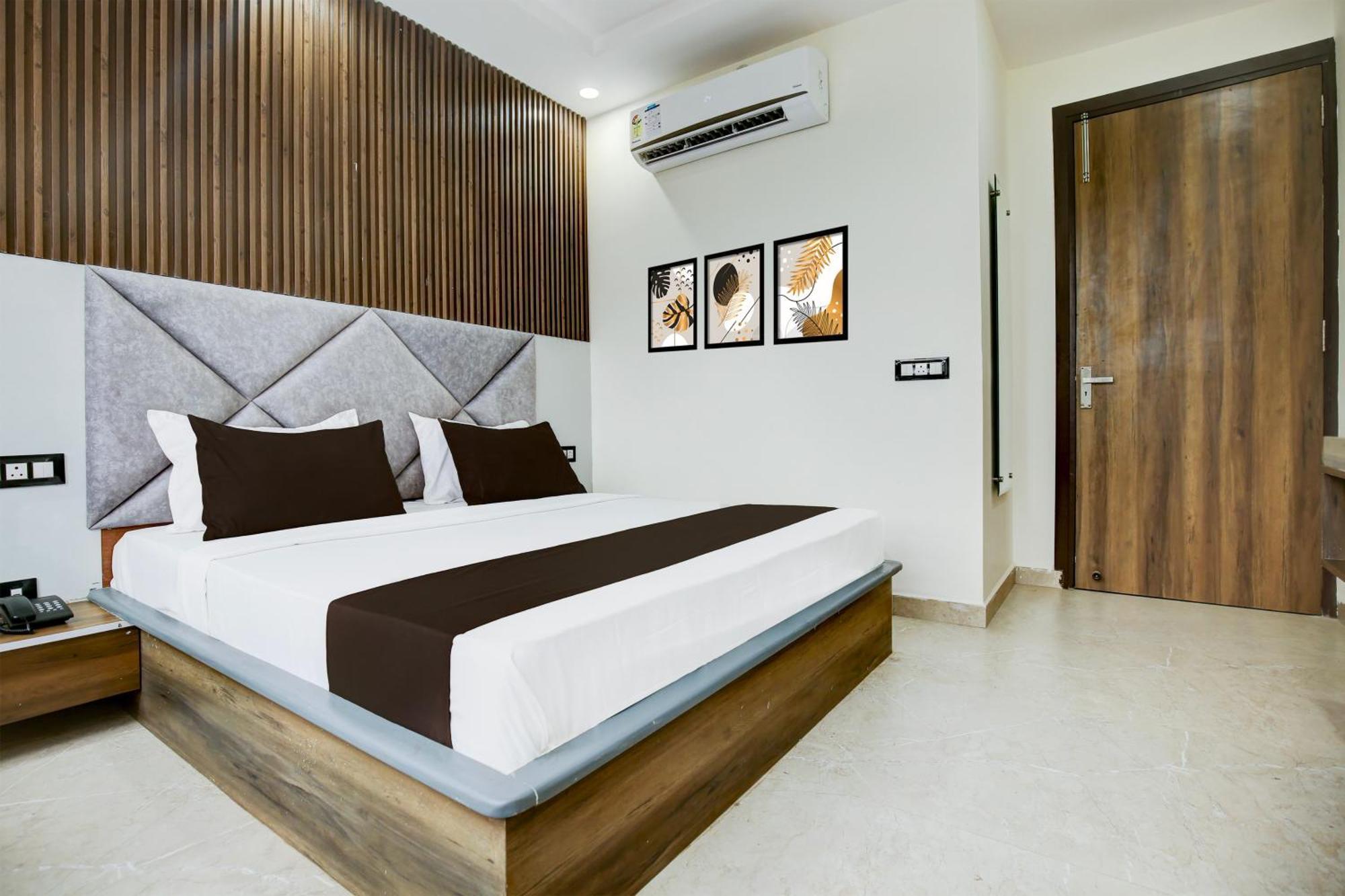 Hotel O Platinum Zirakpur Buitenkant foto