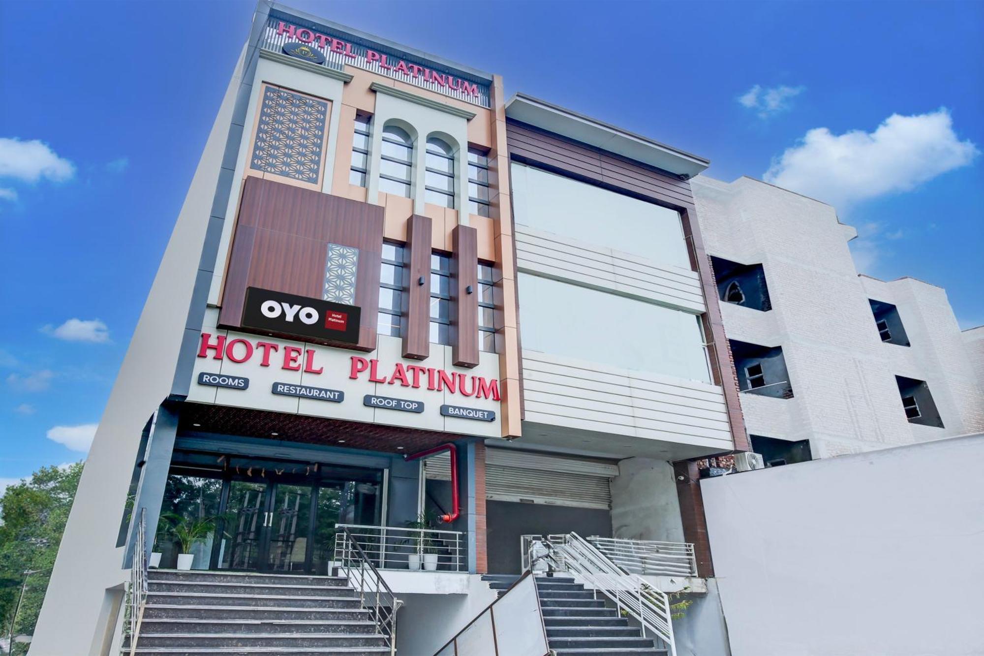 Hotel O Platinum Zirakpur Buitenkant foto