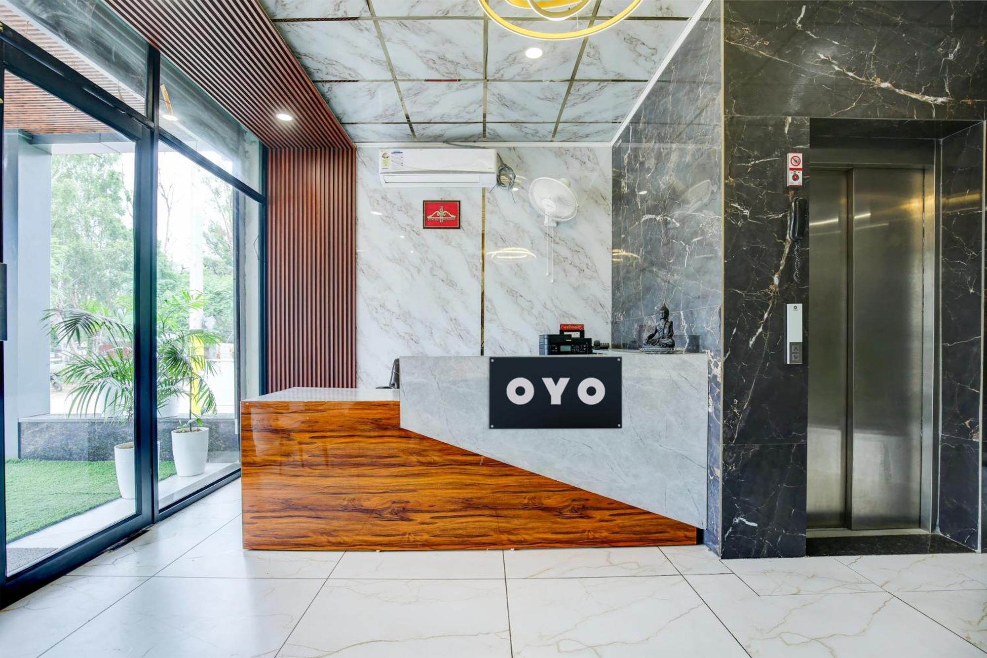 Hotel O Platinum Zirakpur Buitenkant foto